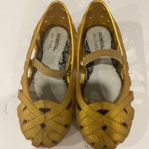 Mini Melissa- Jason Wu Gold zigzag size 10